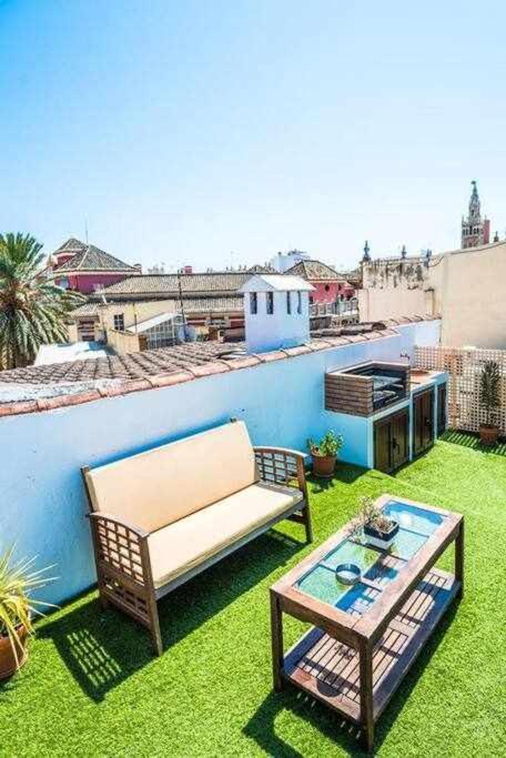 Atico Con Piscina Junto Catedral De Sevilla Exteriör bild