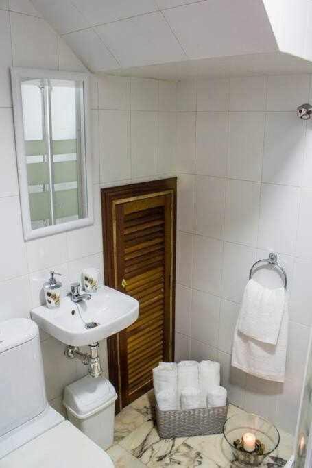 Atico Con Piscina Junto Catedral De Sevilla Exteriör bild