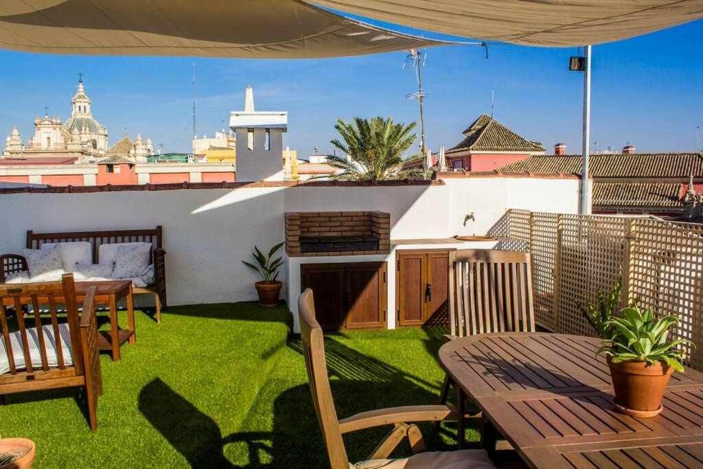 Atico Con Piscina Junto Catedral De Sevilla Exteriör bild